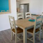 Fossickers Cottages - Perths Hotel 1