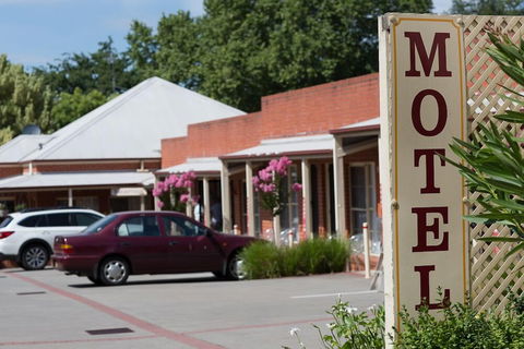 Yackandandah Motor Inn - Perths Hotel 1