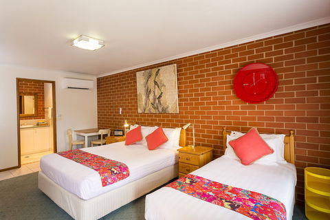 Yackandandah Motor Inn - Perths Hotel 2