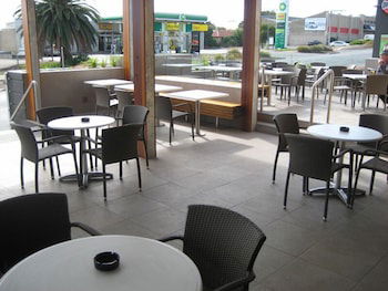 Christies Beach Hotel - Perths Hotel 2