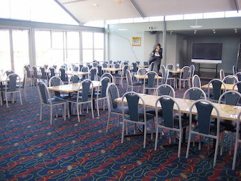 Christies Beach Hotel - Perths Hotel 5