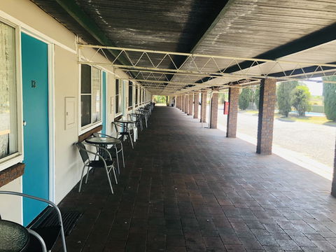Motel Holliday Kingaroy - Perths Hotel 0
