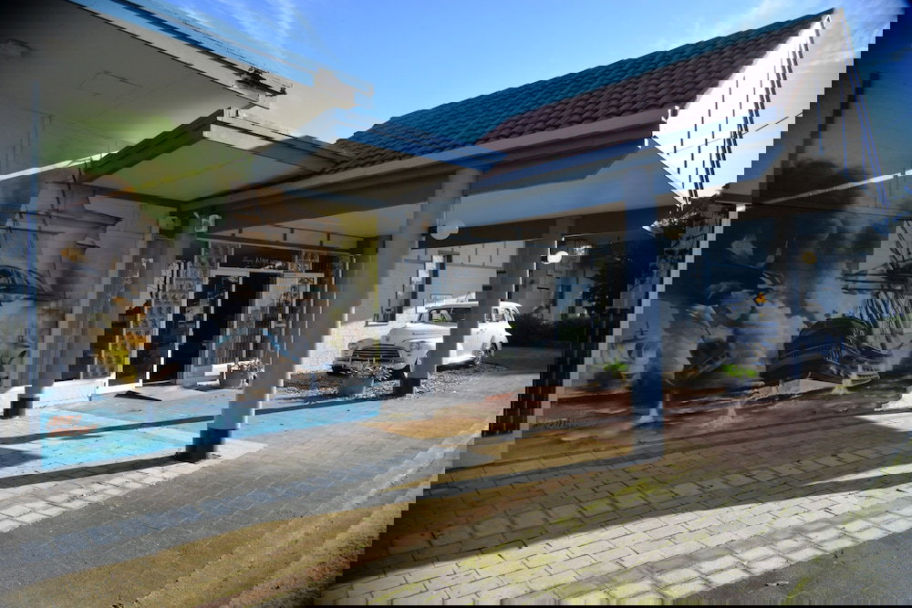 Snake Island VIC Perths Hotel