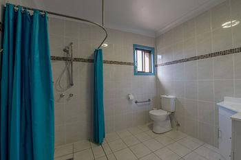 CBD Accommodation Tamworth - Perths Hotel 1