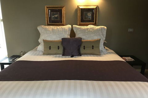 Spa Suites At Raven - Perths Hotel 5