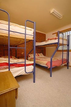 Apollo Bay Backpackers Lodge - Perths Hotel 4