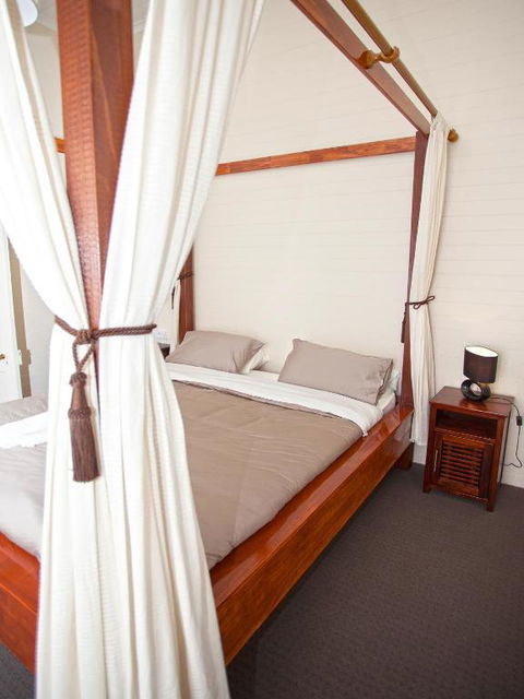 CBD Holiday Home - Perths Hotel 5