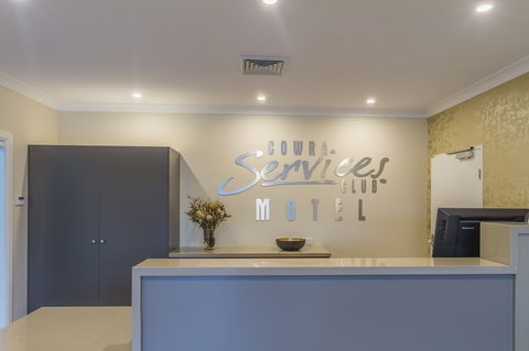 Cowra Services Club Motel - Perths Hotel 1