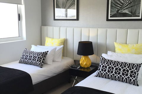 Riviera Mackay - Perths Hotel 1