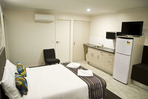 Roma Central Motel - Perths Hotel 3