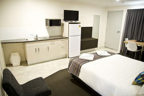 Roma Central Motel - Perths Hotel 4