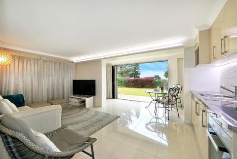 Nautilus Beachside Apartments - Perths Hotel 1