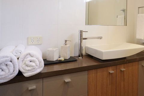 Central Avenue Apartments - Perths Hotel 6