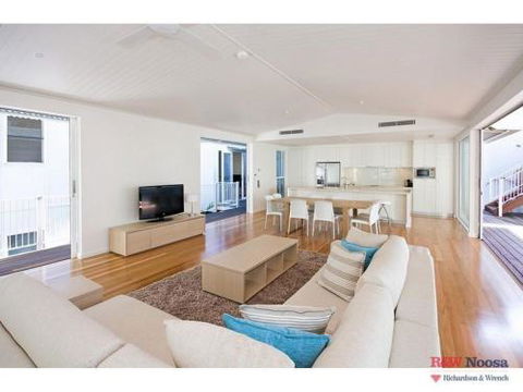 14 Little Cove Road - Perths Hotel 5