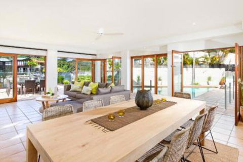 15 Cooran Court - Perths Hotel 5
