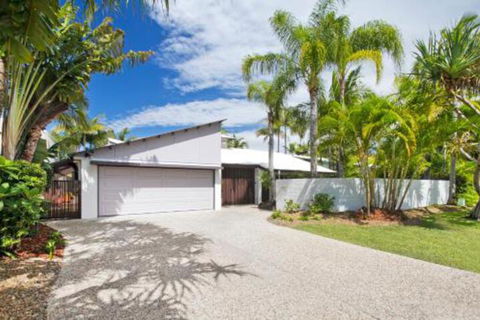 15 Cooran Court - Perths Hotel 3