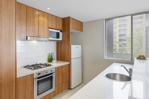 Waldorf Waitara Residential Apartments - Perths Hotel 4