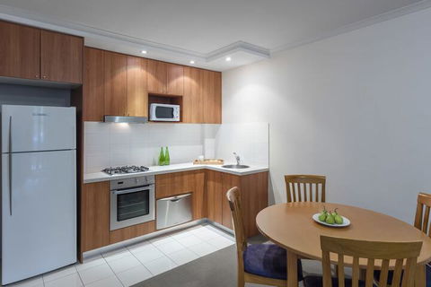 Waldorf Waitara Residential Apartments - Perths Hotel 2