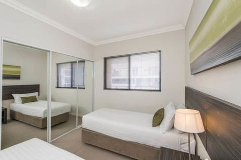 Dolphin Quay Apartments - Perths Hotel 1