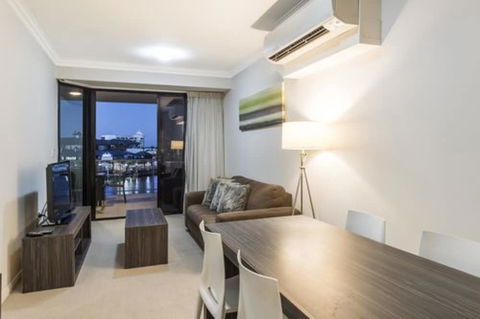 Dolphin Quay Apartments - Perths Hotel 4