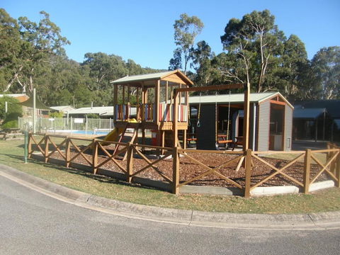 Halls Gap Log Cabins - Perths Hotel 6