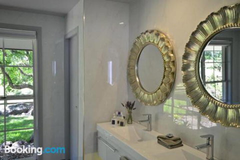 Secrets At Cedar Grove - Perths Hotel 6