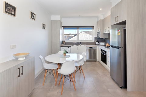 Lake Wendouree Apartments On Grove St - Perths Hotel 3