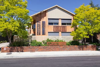 Lake Wendouree Apartments On Grove St - Perths Hotel 1