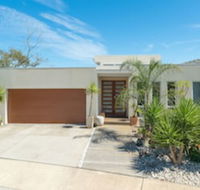 Currawong Close - Rejuvenate Stays - Perths Hotel