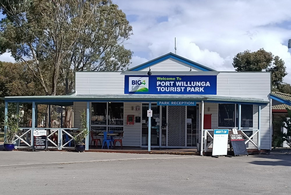 Aldinga SA Perths Hotel