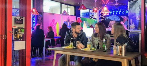 K's @ Kokoda Cafe - Perths Hotel 2