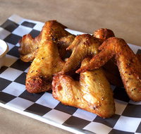 Holy Smokes Barbecue - Perths Hotel