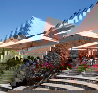 Primary at Pioneers Park - Perths Hotel