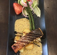 Hughies Cafe and Grill - Perths Hotel