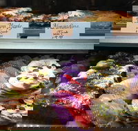 Peddling Pastry - Perths Hotel