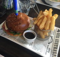 Cafe Loftus - Perths Hotel