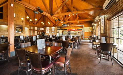 Macquarie Inn - Perths Hotel 0