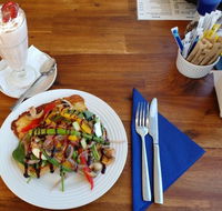 Brownie's On Budgewoi - Perths Hotel