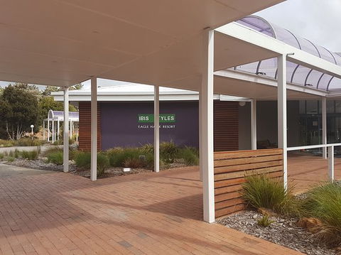 Ibis Styles Canberra Eaglehawk - Perths Hotel 0