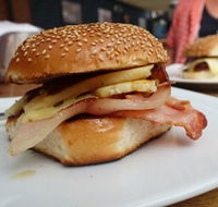 Huskisson Bakery  Cafe - Perths Hotel