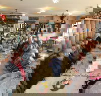 Purple People Feeder Cafe - Perths Hotel