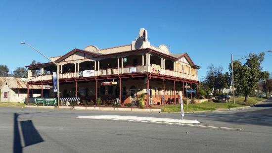 Adelong NSW Perths Hotel