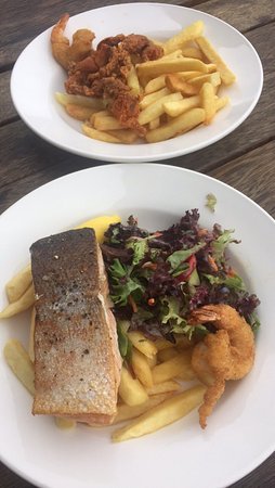 Vincentia NSW Perths Hotel