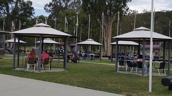 Putty NSW Perths Hotel