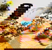 Newmarket Tavern International Sports Bar - Perths Hotel