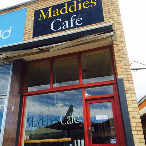 Maddies Cafe - Perths Hotel 0