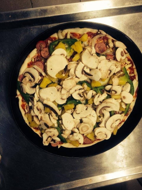 Hills Gourmet Pizza - Perths Hotel 0