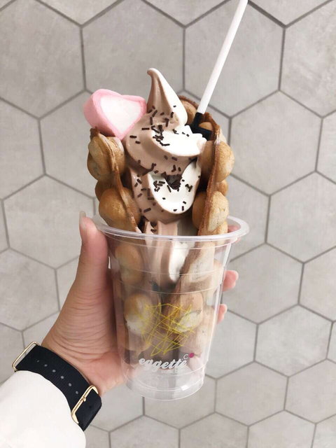 Eggette Waffle Bar - Perths Hotel 0