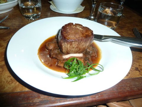 Feast On Murray - Perths Hotel 0