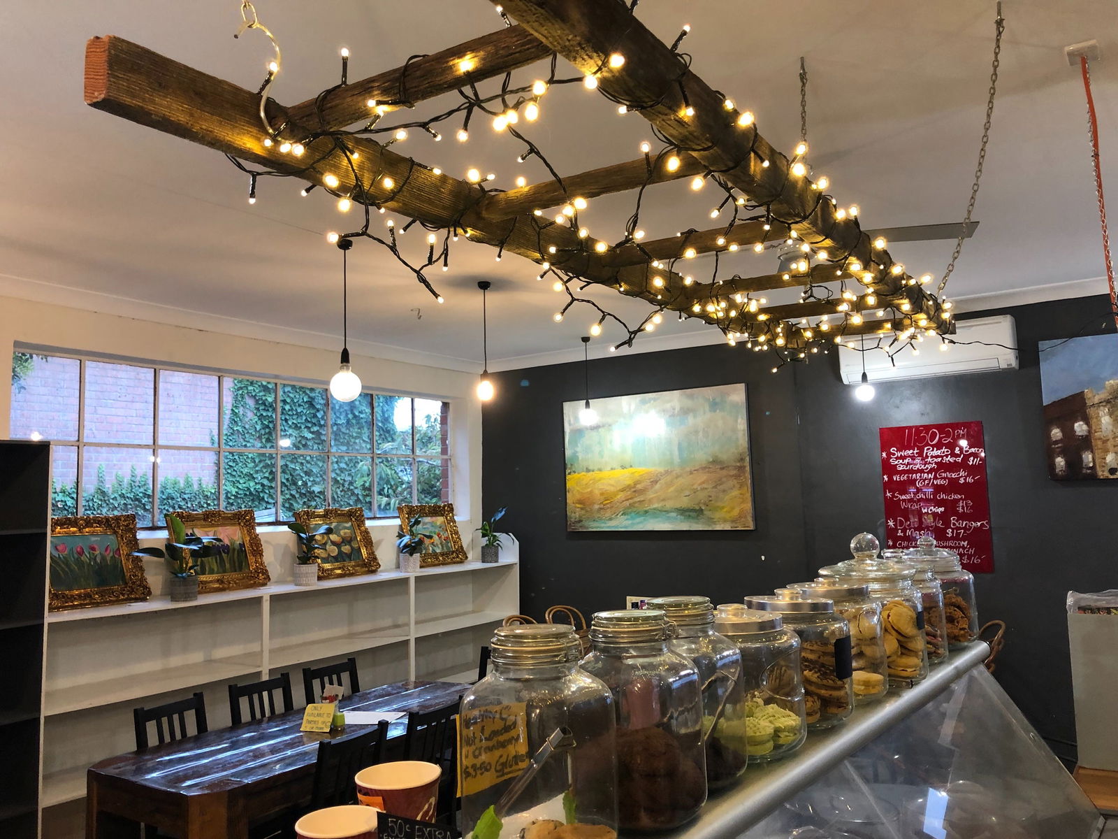 Tinderbox TAS Perths Hotel